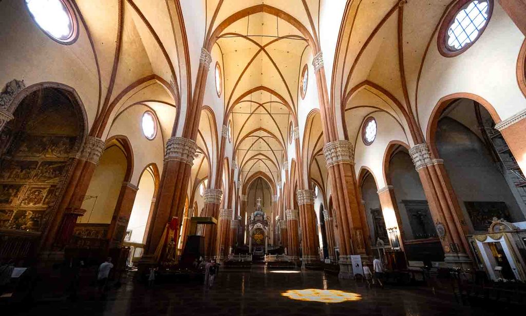 Interior view down the central nave of the Basilica di San Petronio.
